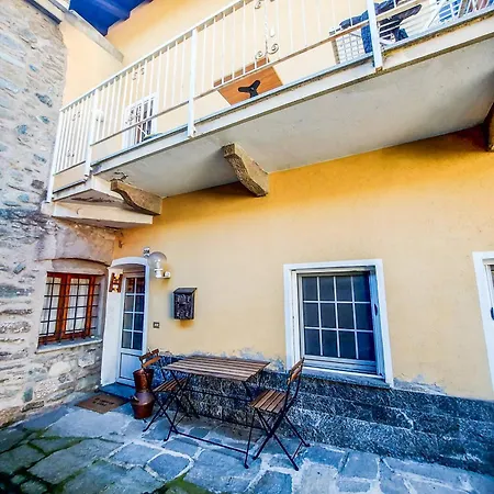 Delightful And Cozy In Châtillon