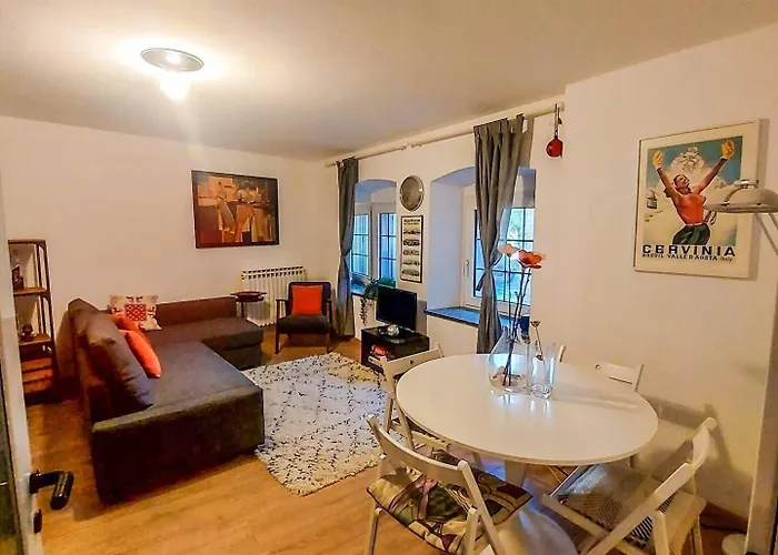 Delightful And Cozy In Châtillon